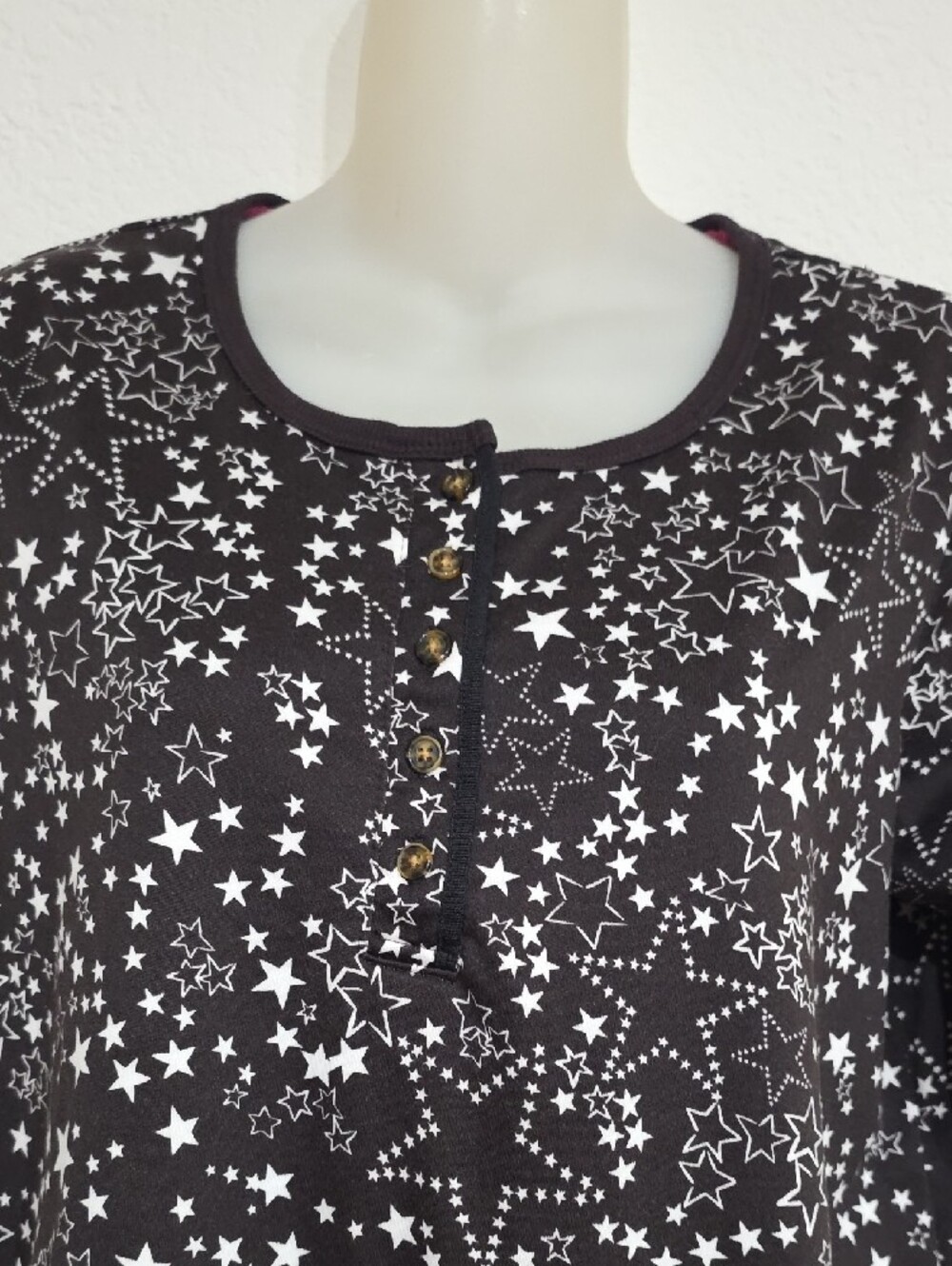 Cuddl Duds Women's Dark Brown Black Trim Placket Long-Sleeve Henley Pajama Top S
